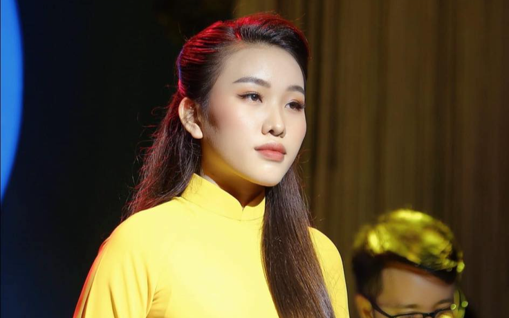 Thiêng Ngân: Dù khó khăn, tôi vẫn quyết tâm học vì lời hứa với mẹ Phi Nhung Thiêng Ngân: Dù khó khăn, tôi vẫn quyết tâm học vì lời hứa với mẹ Phi Nhung