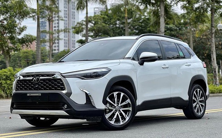 Toyota Corolla Cross 2020 giá gần 800 triệu đồng có đắt?