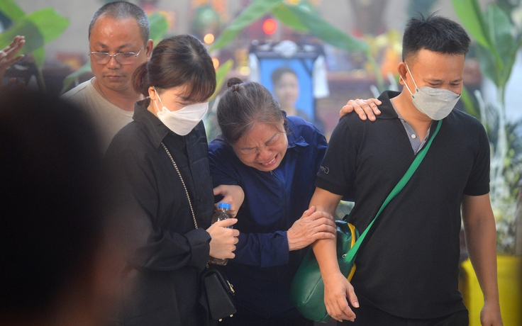 Rơi nước mắt cảnh tiễn đưa 3 chị em tử vong trong vụ cháy ở Hà Nội