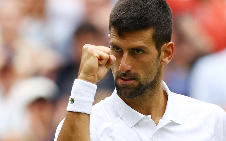 Djokovic vẫn bất bại tại giải Wimbledon, hạt giống số 1 nữ Swiatek bị loại