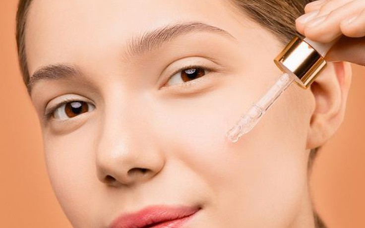 Top 10 serum dưỡng ẩm cho làn da căng bóng ngậm nước và tươi trẻ dài lâu