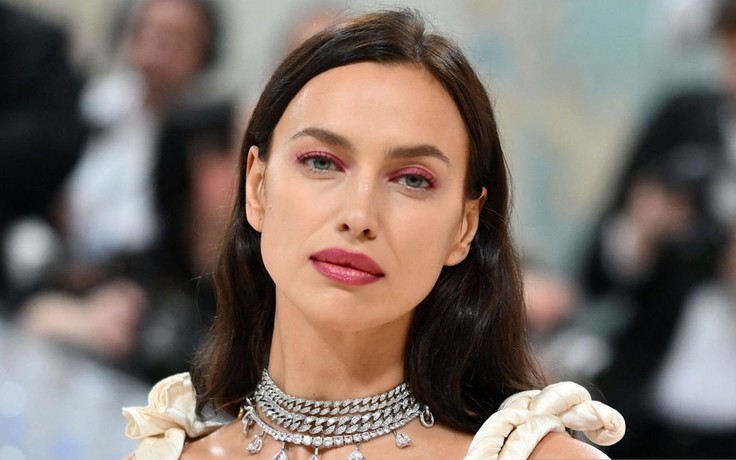 Irina Shayk qua đêm cùng chồng cũ siêu mẫu Gisele Bundchen