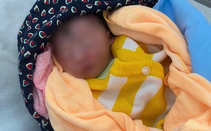 Đắk Lắk: Phát hiện bé trai sơ sinh bị bỏ rơi bên đường