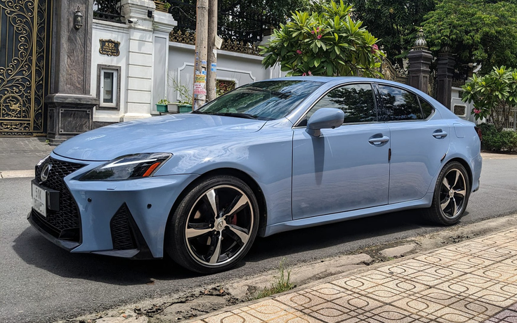 Lexus IS 250 đời 2008 'tân trang' ngoại hình như xe đời mới