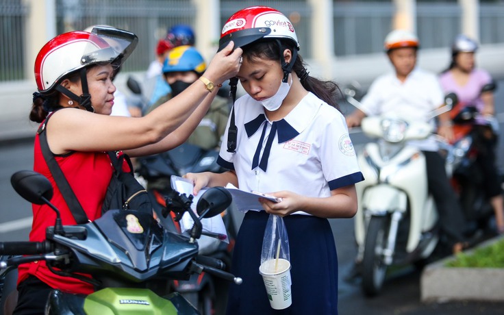 Thi tốt nghiệp THPT không nên là cuộc chiến 'sinh tử'