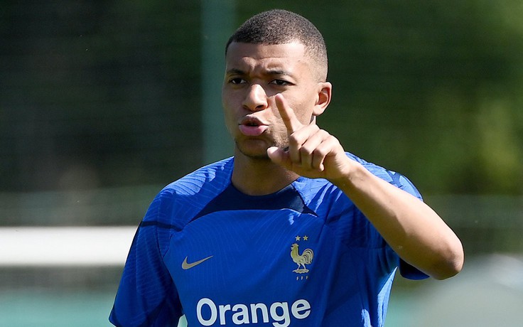 PSG bất ngờ cho Mbappe trở lại tập ở đội 1 sau trận hòa Lorient