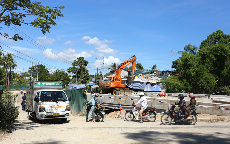 Dân khổ vì dự án thi công ì ạch