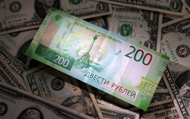 Đồng rúp Nga rớt giá mạnh, đạt điểm thấp nhất trong gần 17 tháng