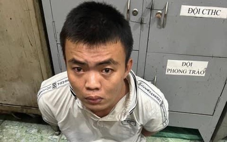 Công an Q.12 bắt kẻ cầm dao cướp tiền cửa hàng tiện lợi Công an Q.12 bắt kẻ cầm dao cướp tiền cửa hàng tiện lợi