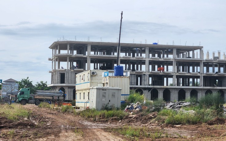 Hà Tĩnh: Dự án nhà ở 1.500 tỉ thi công trở lại sau thời gian 'đắp chiếu' Hà Tĩnh: Dự án nhà ở 1.500 tỉ thi công trở lại sau thời gian 'đắp chiếu'