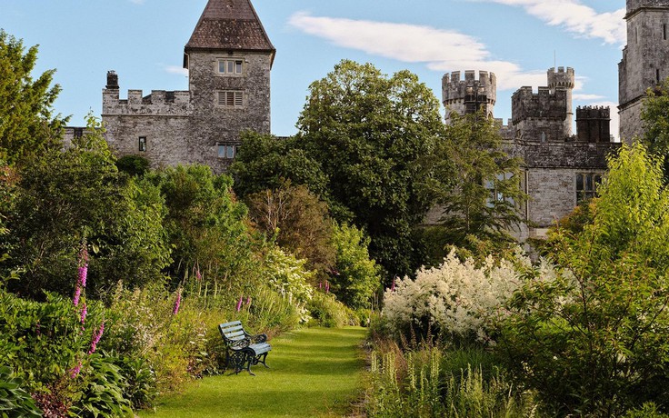 Tham quan khu vườn cực kỳ lãng mạn và thơ mộng tại lâu đài Lismore của Ireland