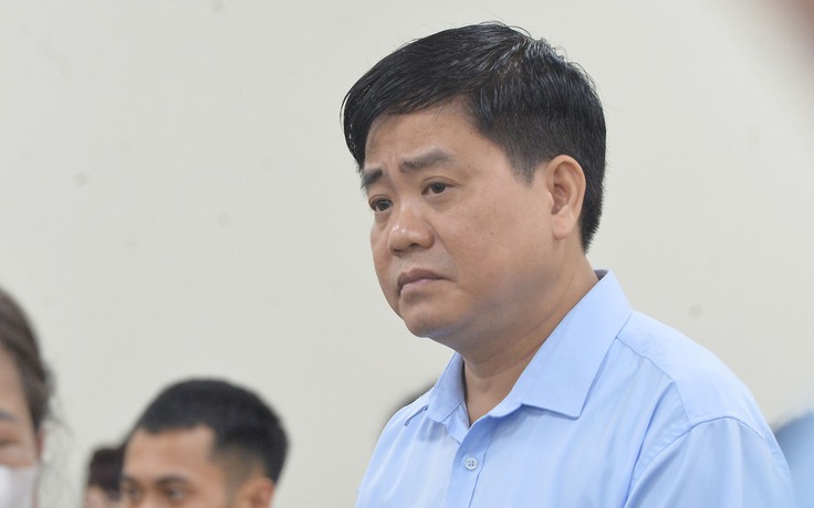 Ông Nguyễn Đức Chung lãnh án 18 tháng tù trong vụ án 'thổi giá' cây xanh