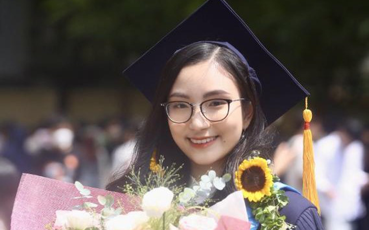 Nữ sinh tốt nghiệp thủ khoa với điểm GPA tuyệt đối