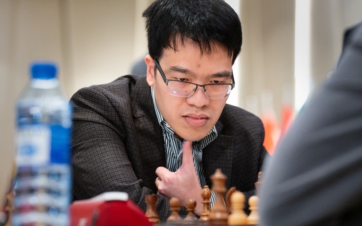 Thắng áp đảo ở play-off, Lê Quang Liêm xuất sắc vào vòng 3 World Cup cờ vua 2023