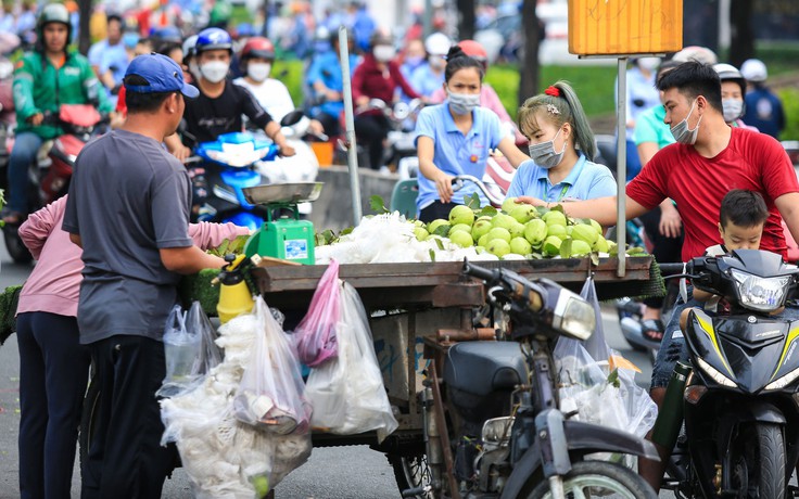 Tăng lương phải đi đôi với kiểm soát giá