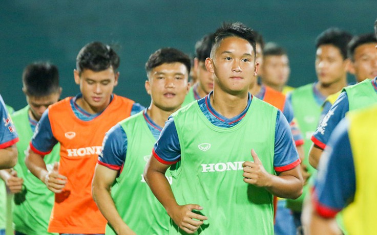 U.23 Việt Nam thay nhân sự phút chót, đón cầu thủ từ châu Âu về
