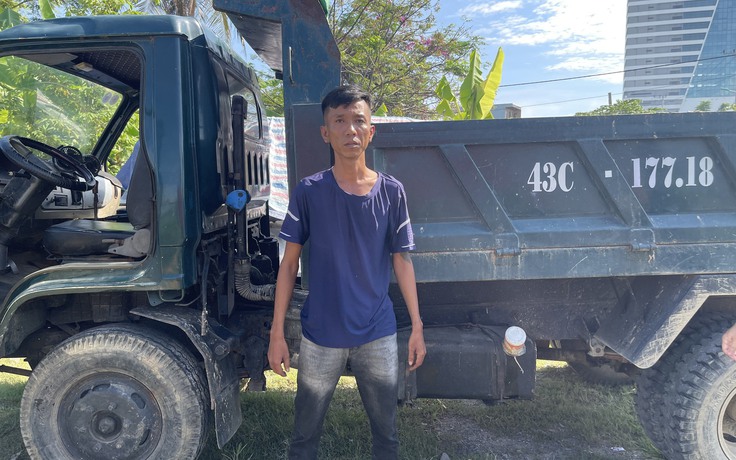 Công an truy đuổi nghi phạm trộm cắp xe tải qua nhiều tuyến đường Công an truy đuổi nghi phạm trộm cắp xe tải qua nhiều tuyến đường