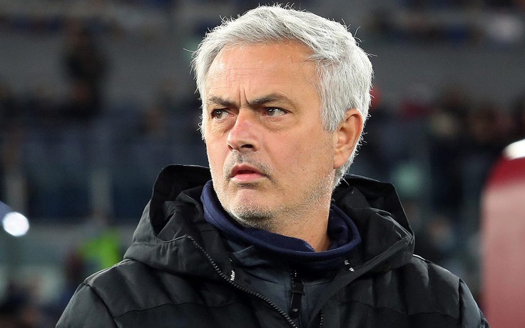 Điều kiện để HLV Mourinho ký hợp đồng gia hạn với AS Roma