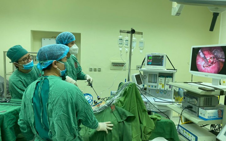 Bị tắc ruột do ăn 5 quả hồng ngâm lúc đói bụng Bị tắc ruột do ăn 5 quả hồng ngâm lúc đói bụng