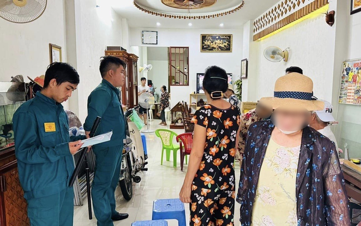 Đà Nẵng: Ngăn kịp thời vụ 'chèo kéo' bán sữa không rõ nguồn gốc cho người cao tuổi