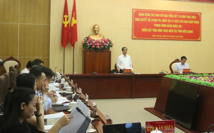 Bộ trưởng Nguyễn Kim Sơn ấn tượng với kết quả đổi mới giáo dục tại Kiên Giang Bộ trưởng Nguyễn Kim Sơn ấn tượng với kết quả đổi mới giáo dục tại Kiên Giang