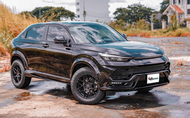 Honda HR-V độ phong cách siêu xe Lamborghini Urus tại Việt Nam