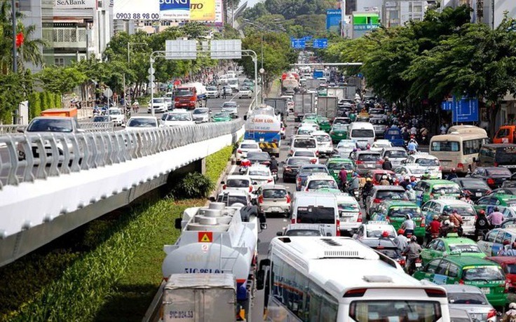 Đề xuất cấm xe tải theo giờ qua 3 đường cửa ngõ Tân Sơn Nhất