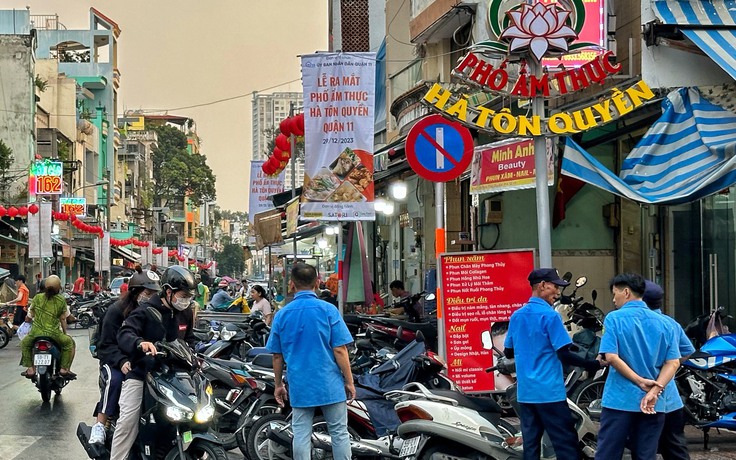 Phố ẩm thực Hà Tôn Quyền TP.HCM mới toanh: 'Thiên đường sủi cảo', còn món gì nữa?