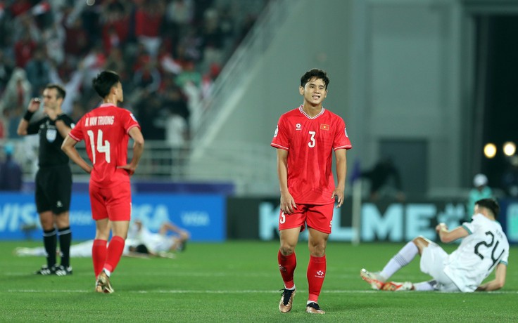 Mất điểm ‘khủng’, đội tuyển Việt Nam sắp mất vị trí trong tốp 100 thế giới