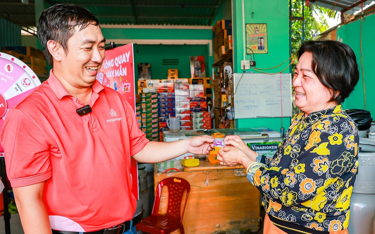 ‘Chuyến xe may mắn’ chở tết đến loạt cửa hàng tại Cần Thơ và Đà Nẵng