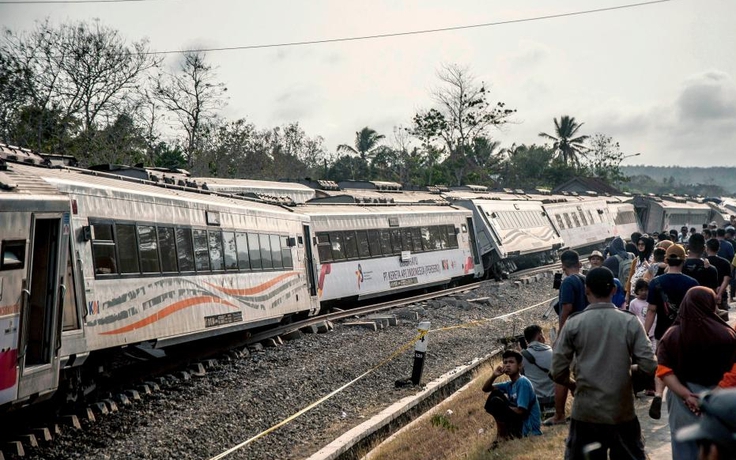 Tàu lửa tông nhau ở Indonesia, 3 người chết