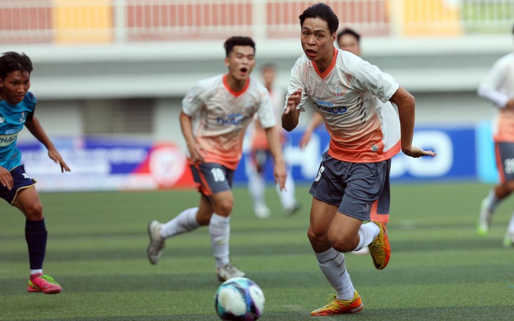 ĐH Kinh tế Tài chính TP.HCM 5-0 ĐH Hùng Vương: Sơn Hùng lập hat-trick đầu tiên