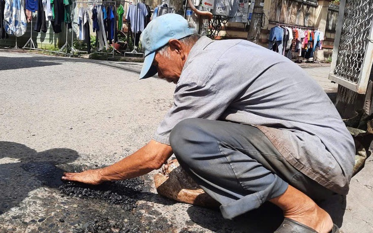 Ông lão ‘chắp vá’ yêu thương cho cuộc đời