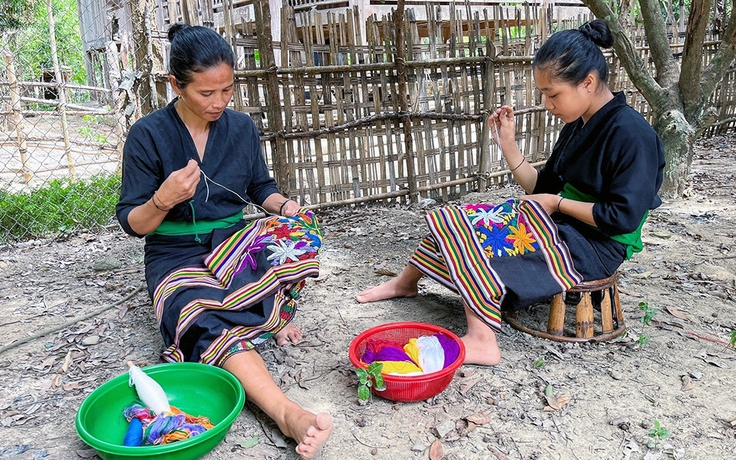 Thăng trầm Ơ Đu: Tìm lại tiếng nói