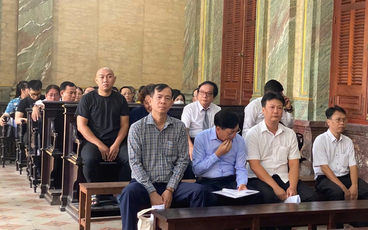 7 cựu cán bộ ở TP.HCM hầu tòa vì phù phép nhà đất công sang tư