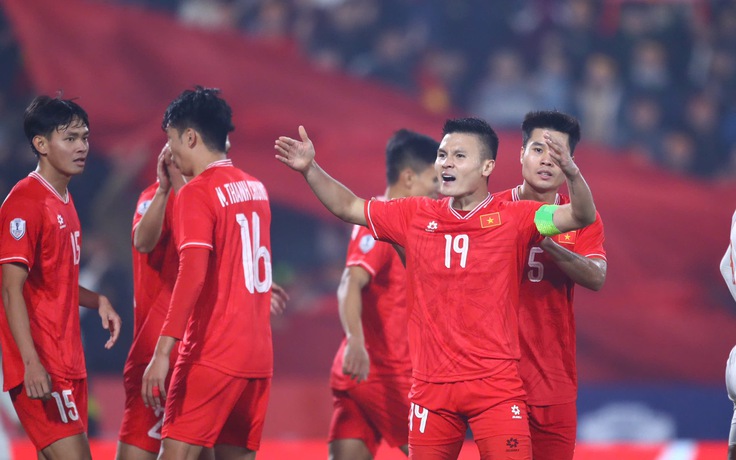 AFF Cup: Đội tuyển Việt Nam sang Singapore sáng 23.12, lại ‘đối đầu’ sân cỏ nhân tạo