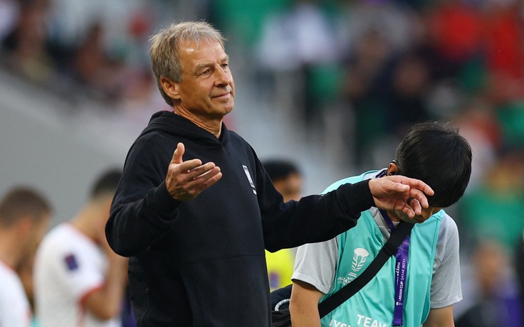 HLV Klinsmann ca ngợi bản thân trên báo chí Đức, khán giả Hàn Quốc phẫn nộ