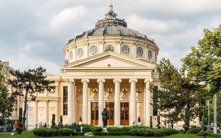 Bucharest, thủ đô sôi động và đầy màu sắc của Romania xinh đẹp