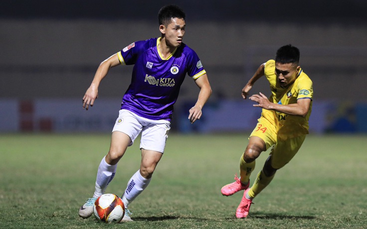 Đội tuyển Việt Nam đặt mục tiêu tại AFF Cup, V-League ‘vắt chân lên cổ’ chạy