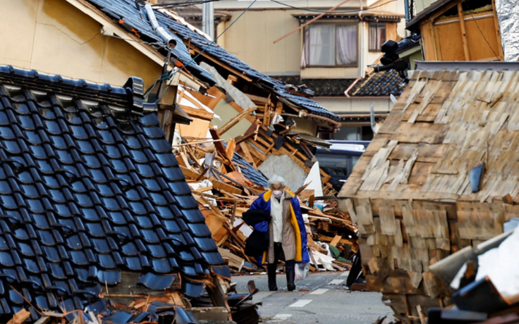 Thăm khu vực bị động đất tàn phá, Thủ tướng Nhật thông báo quyết định mới