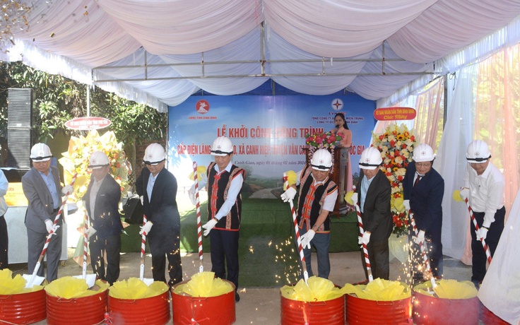 Bình Định: Khởi công công trình cấp điện lưới quốc gia cho làng Canh Giao