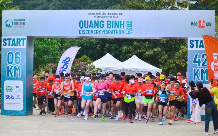 Gần 2.200 vận động viên tham gia giải chạy marathon khám phá Quảng Bình