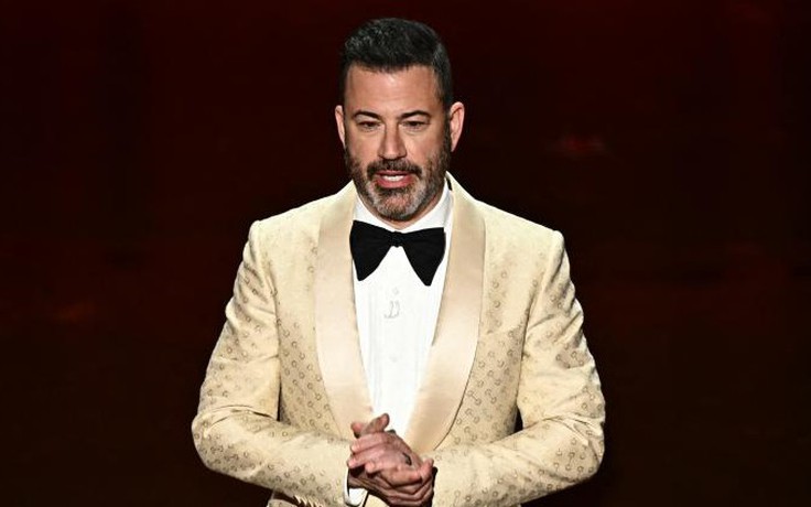 Jimmy Kimmel đáp trả khi bị ông Donald Trump chê dẫn Oscar quá tệ
