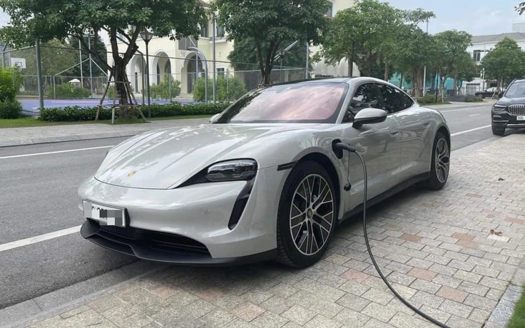 Ô tô điện hạng sang Porsche Taycan 'rớt giá' 50% sau 3 năm sử dụng