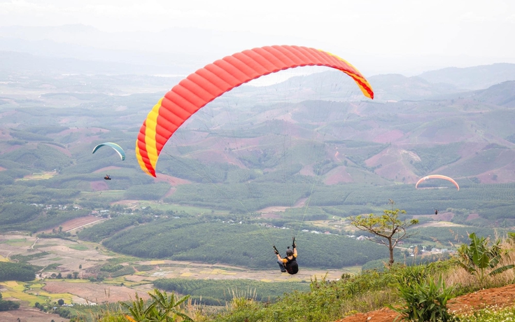 Một phi công tử vong khi tham gia giải dù lượn Kon Tum mở rộng