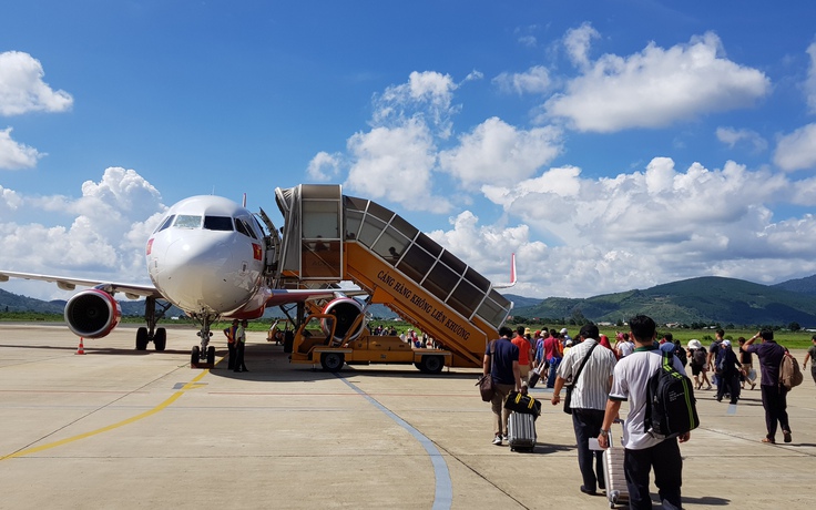 Không có chuyện đóng cửa sân bay Liên Khương