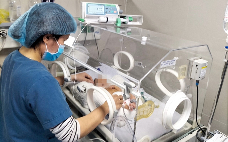 Quảng Bình: Cứu sống một trẻ sinh non mang nhiều dị tật