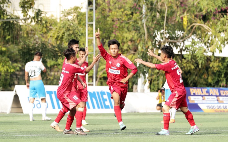 Đội Trường ĐH Nha Trang 0- 3 đội Trường CĐ Kỹ thuật công nghệ Nha Trang: Chiến thắng thuyết phục