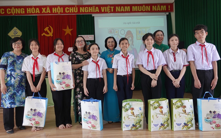 Những tấm lòng nhân hậu đến với Trung tâm nuôi dạy trẻ khuyết tật Võ Hồng Sơn