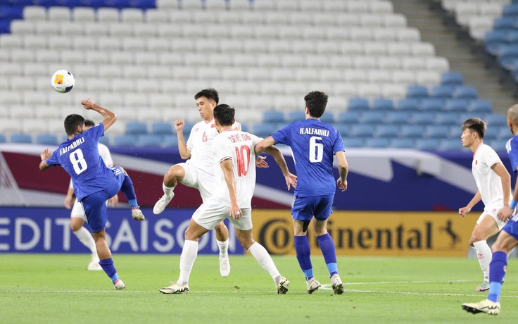 U.23 Việt Nam 1-1 U.23 Kuwait: Cân bằng tỷ số lẫn cầu thủ trên sân